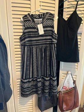 BloomChic Black and White Geometric Sleeveless Mini Dress